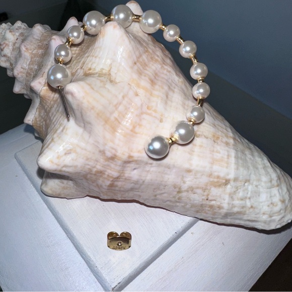 J. Crew - Oversized Pearl and gold Hoop earrings. - Picture 4 of 4